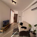 Апартаменты Bright Penthouse With Large Terrace Pieta
