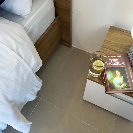 Bright Penthouse With Large Terrace Apartman