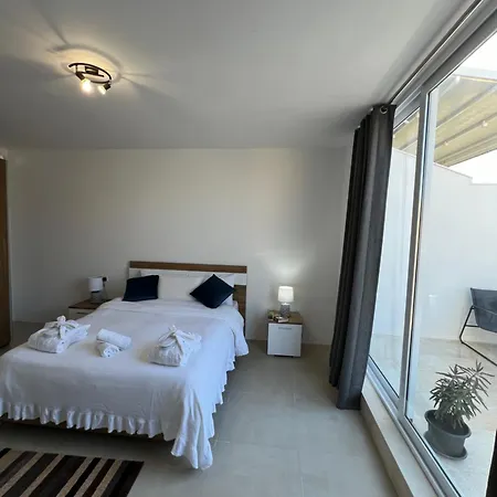 Bright Penthouse With Large Terrace Pieta
