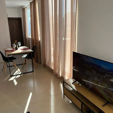 Bright Penthouse With Large Terrace Apartment Pieta
