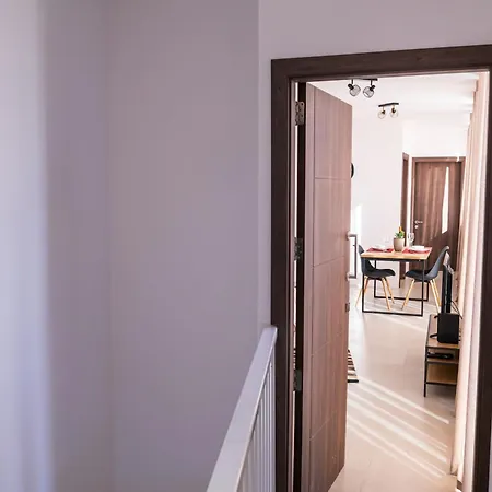 Apartment Bright Penthouse With Large Terrace Pieta