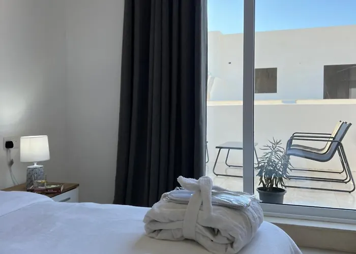 Bright Penthouse With Large Terrace