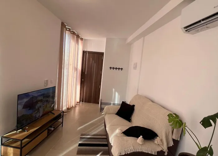 Apartament Bright Penthouse With Large Terrace Pietà