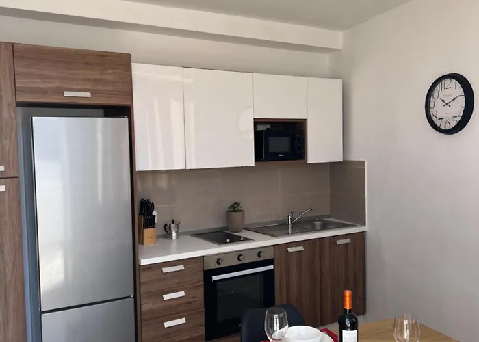 Bright Penthouse With Large Terrace Apartament Pietà