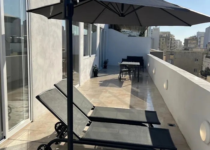 Bright Penthouse With Large Terrace